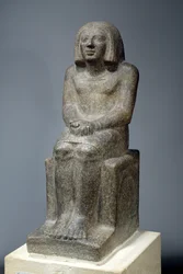 Statua di Ankh, sacerdote di Horus, periodo dinastico antico (diorite)